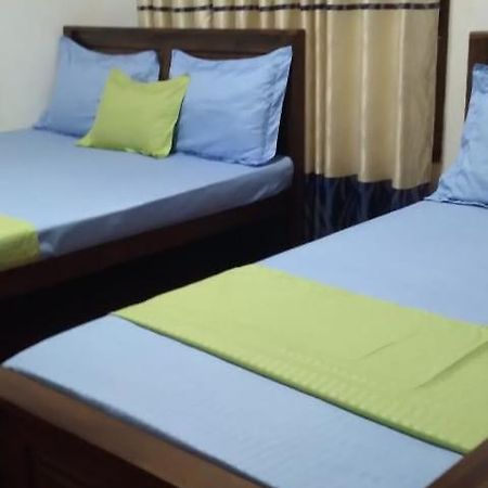 Impress Holiday Home Anuradhapura Eksteriør billede
