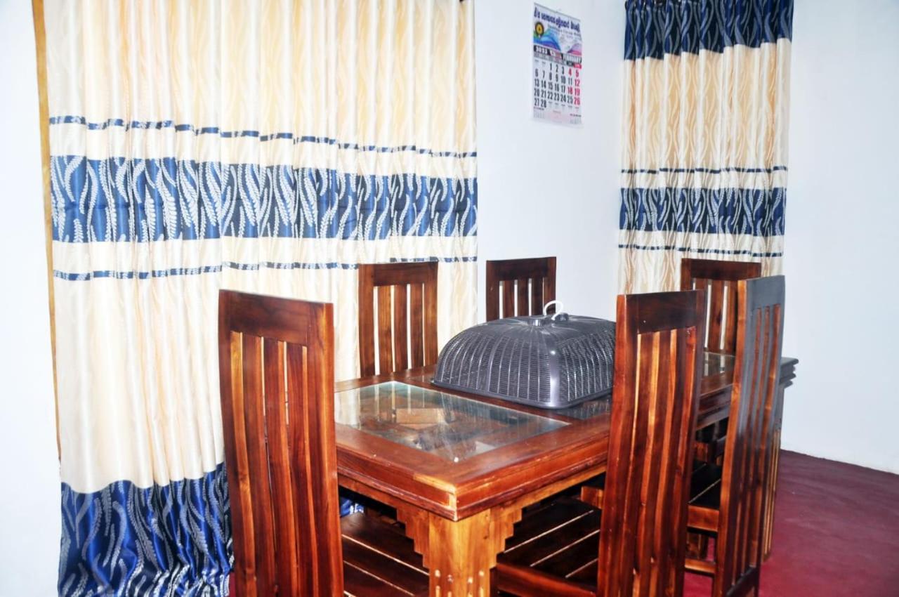 Impress Holiday Home Anuradhapura Eksteriør billede