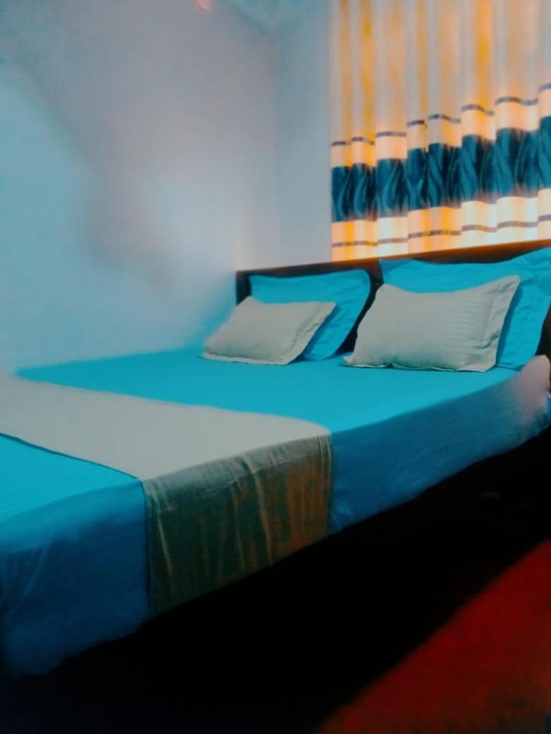 Impress Holiday Home Anuradhapura Eksteriør billede