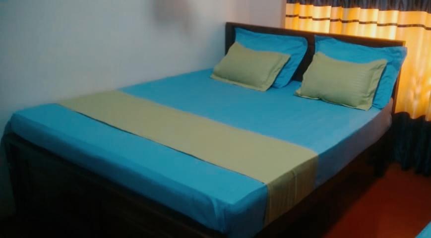 Impress Holiday Home Anuradhapura Eksteriør billede