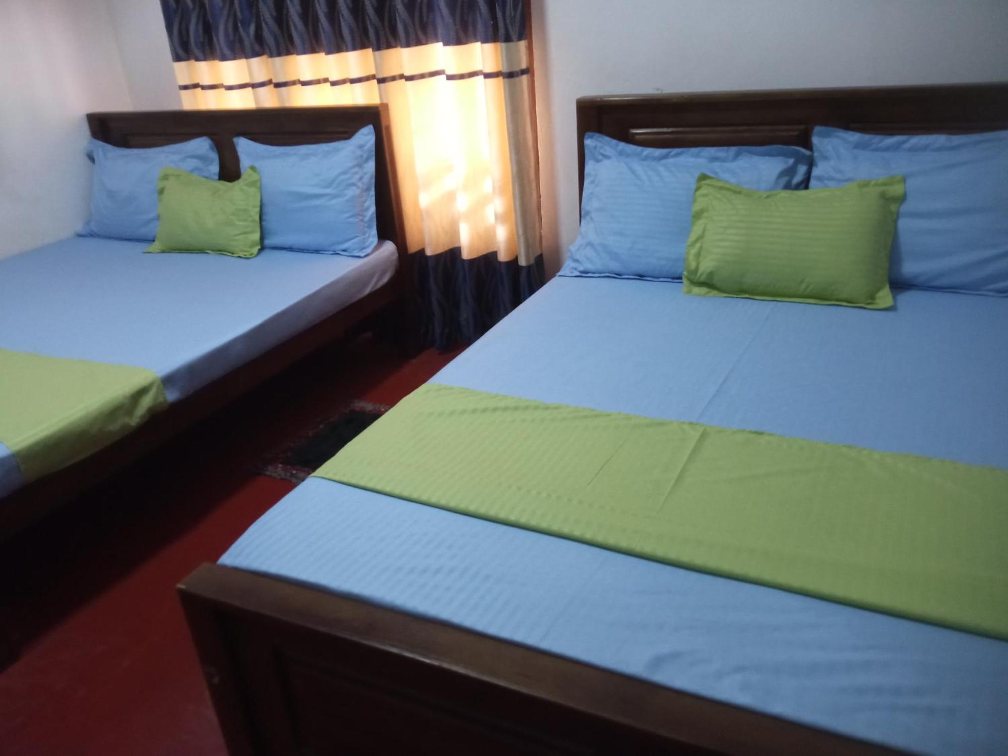 Impress Holiday Home Anuradhapura Værelse billede